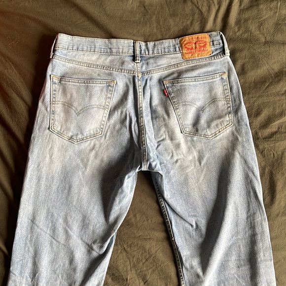 Bootcut Levi’s - Picture 3 of 4